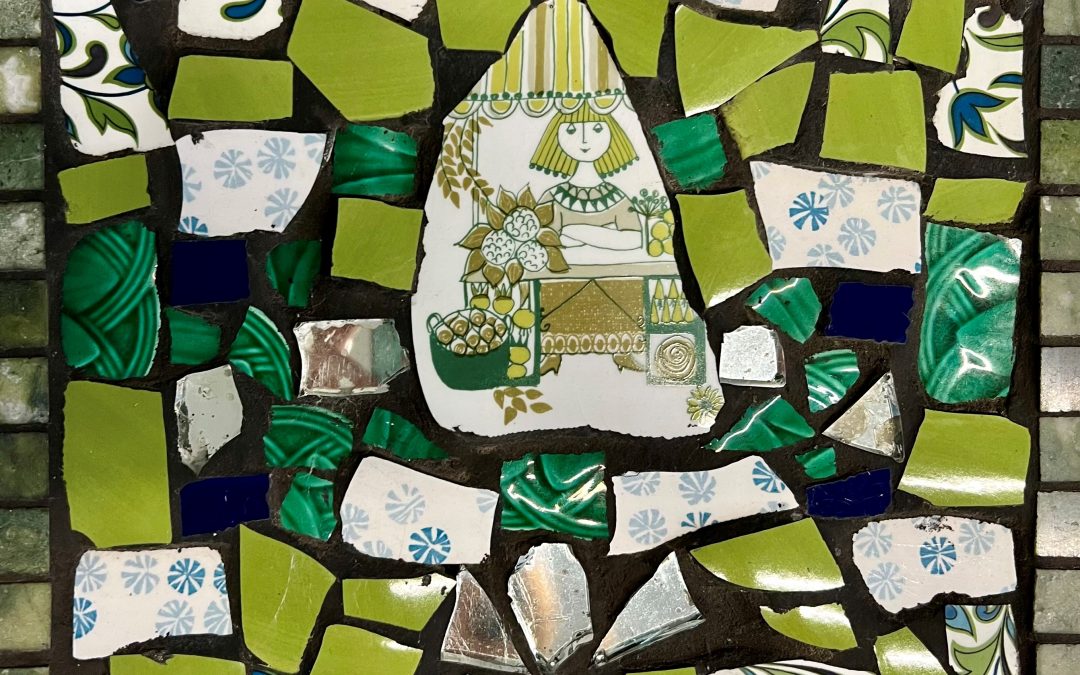 Make a mosaic garden wall plaque: May 2023